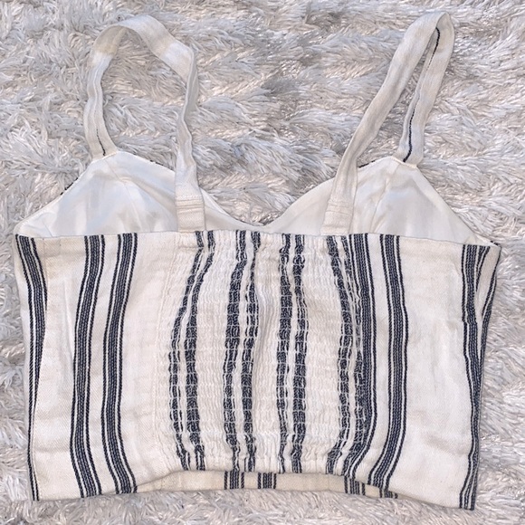 White and black stripe crop top in size XS - Picture 2 of 3